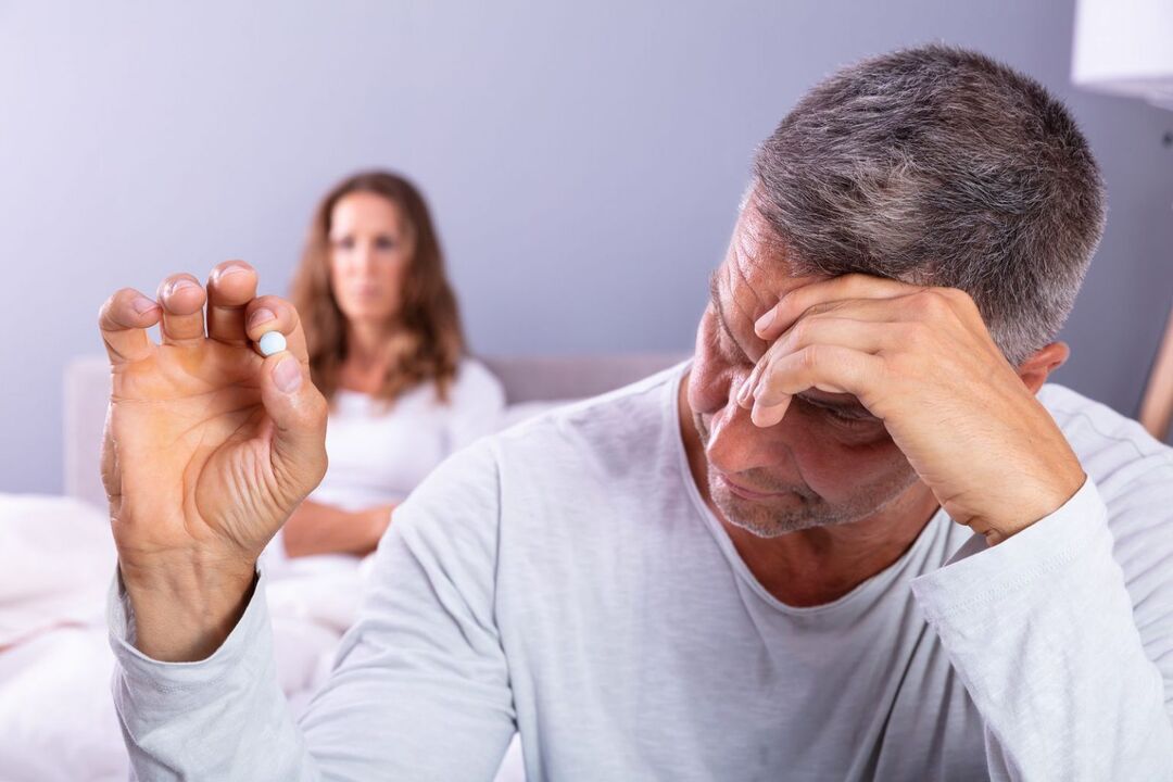 Einnahme von Pillen zur Wiederherstellung der Potenz